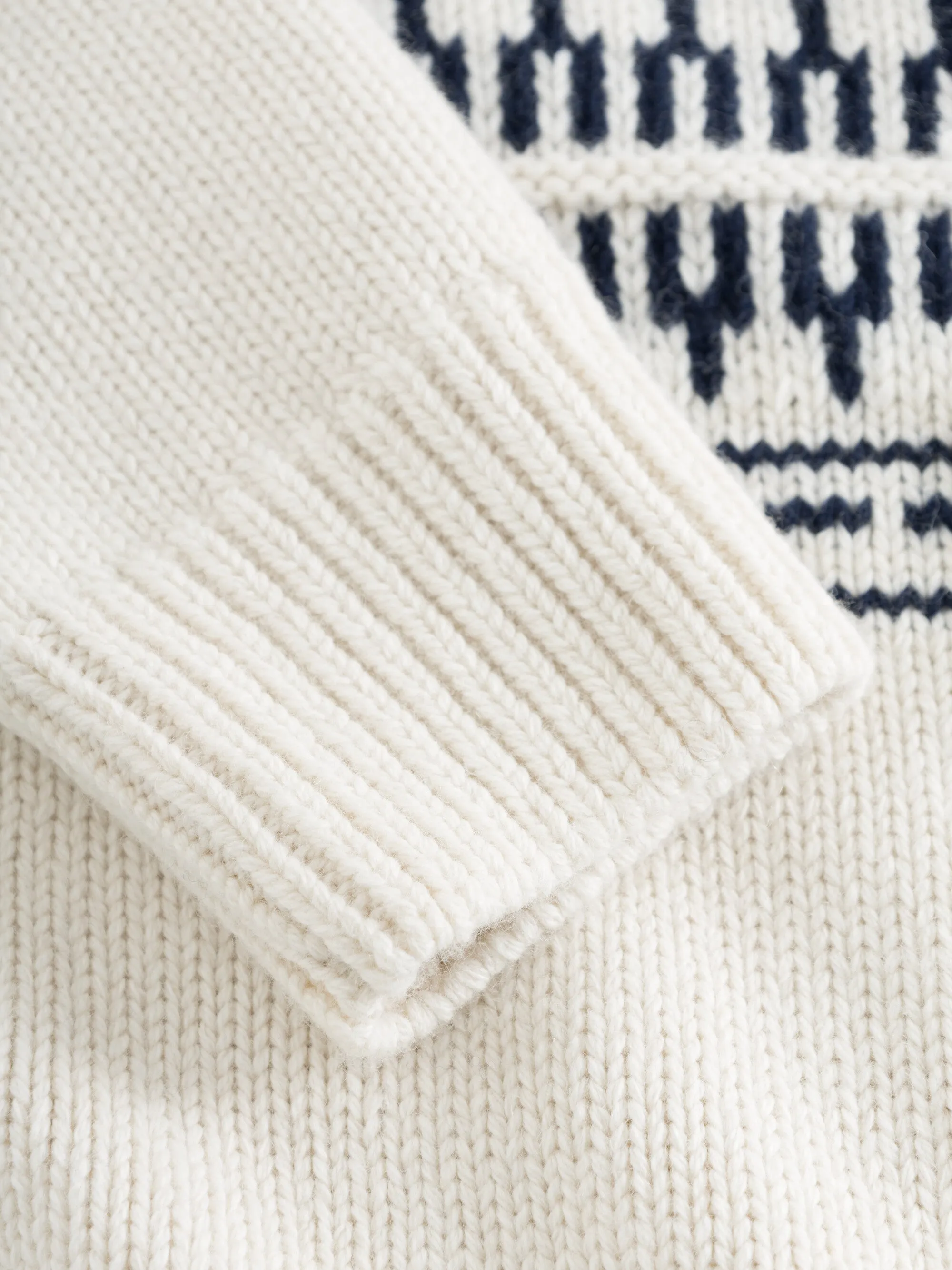 Knitted pattern roll neck - Beige stripe