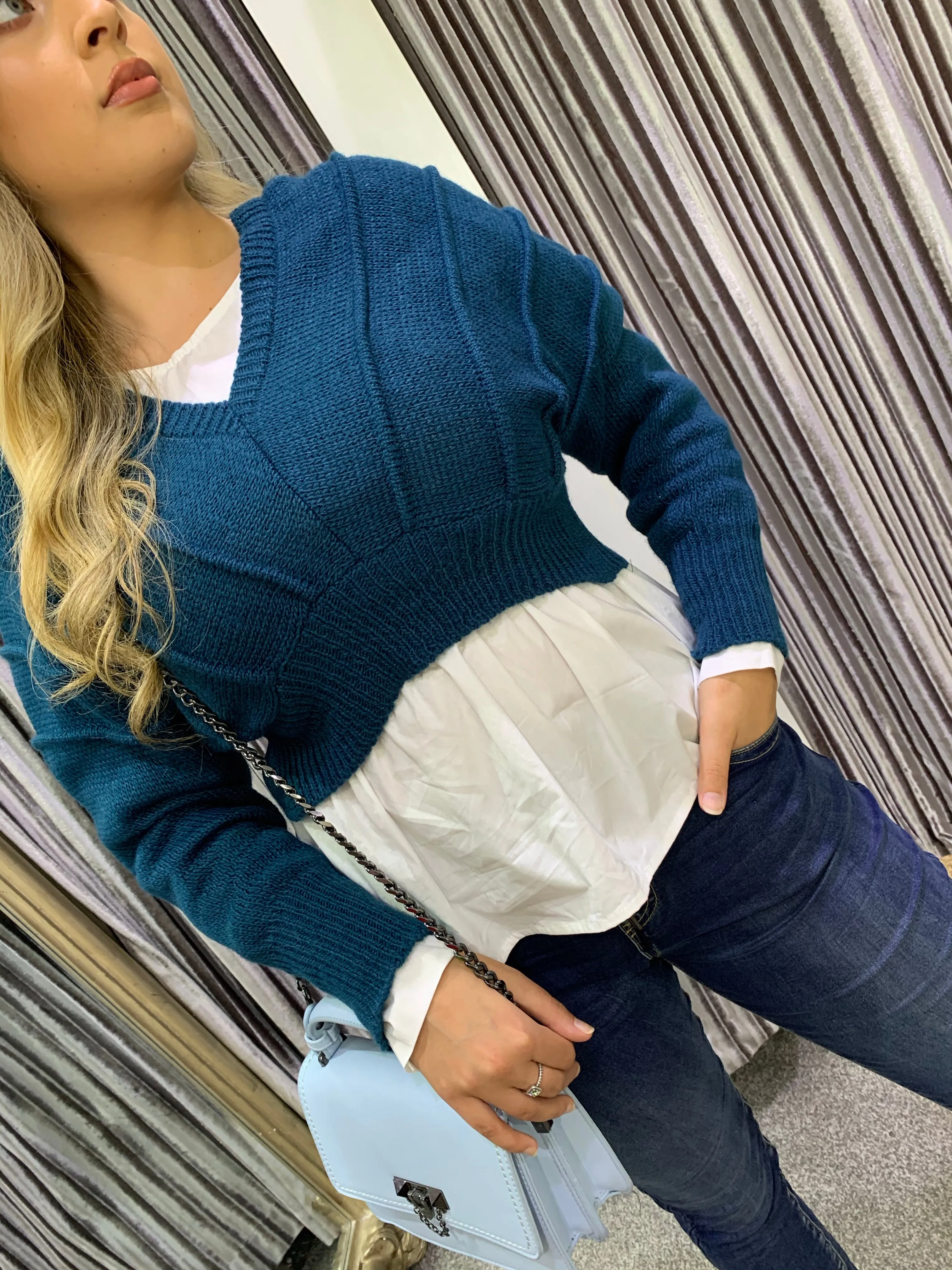 Luci crop v sweater - one size 6 colours