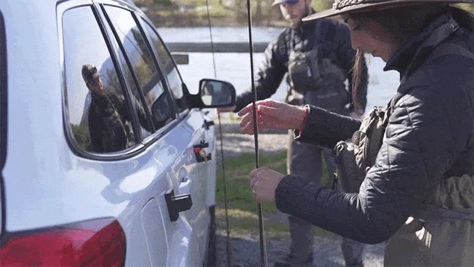 ON THE FLY - Fly Rod Holder