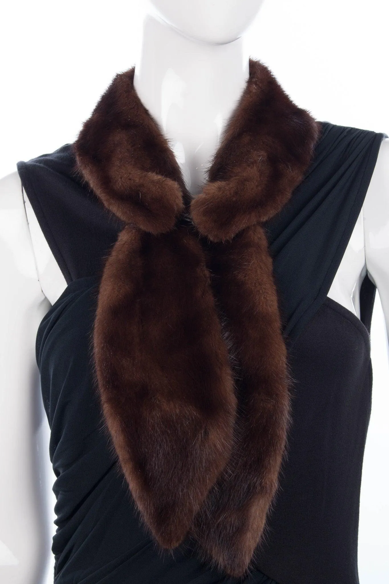 Shaped vintage mink collar