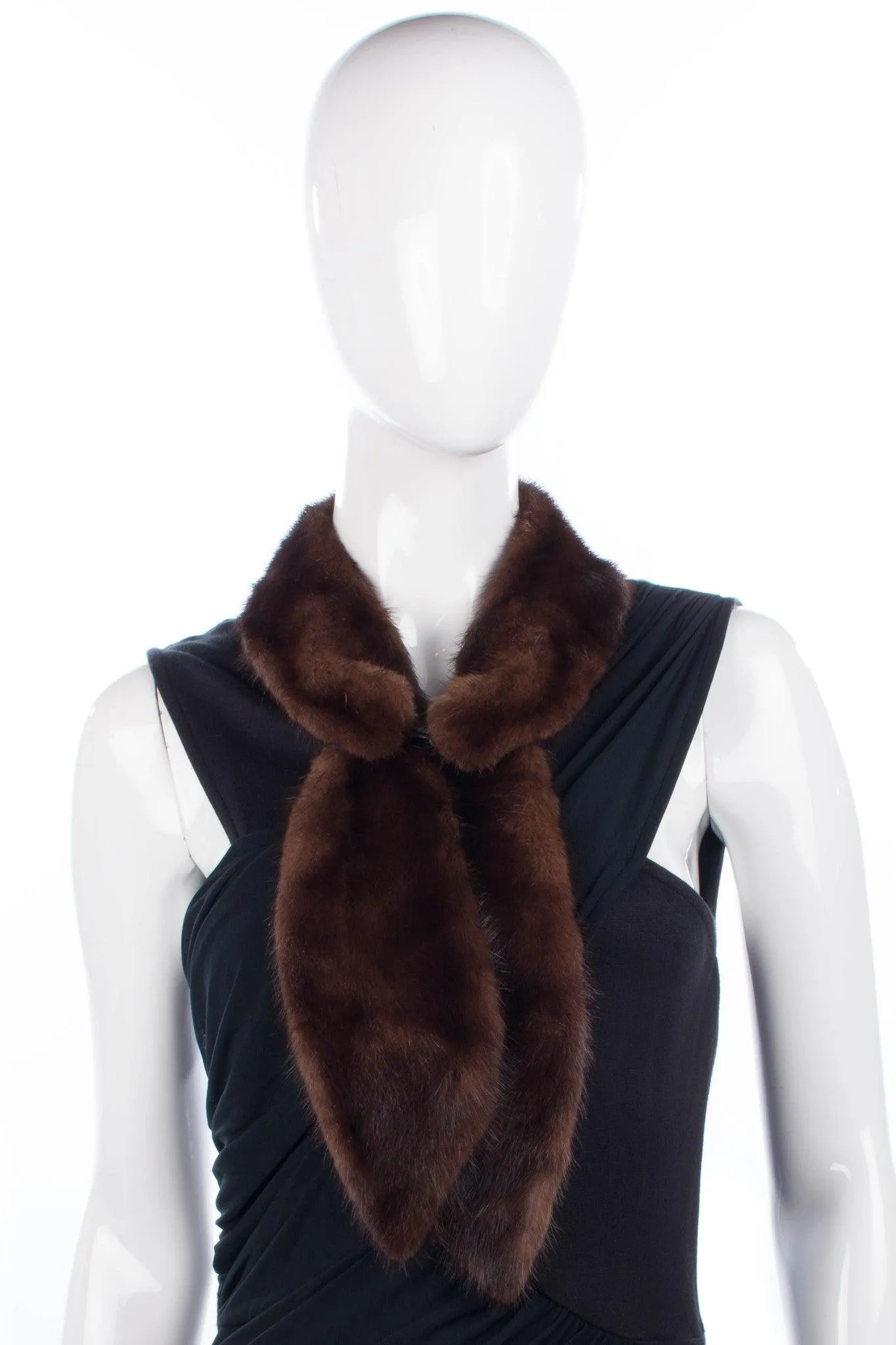 Shaped vintage mink collar