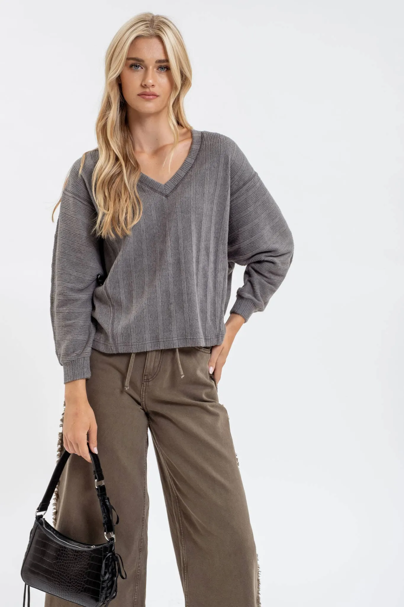 V NECK LONG SLEEVE KNIT TOP