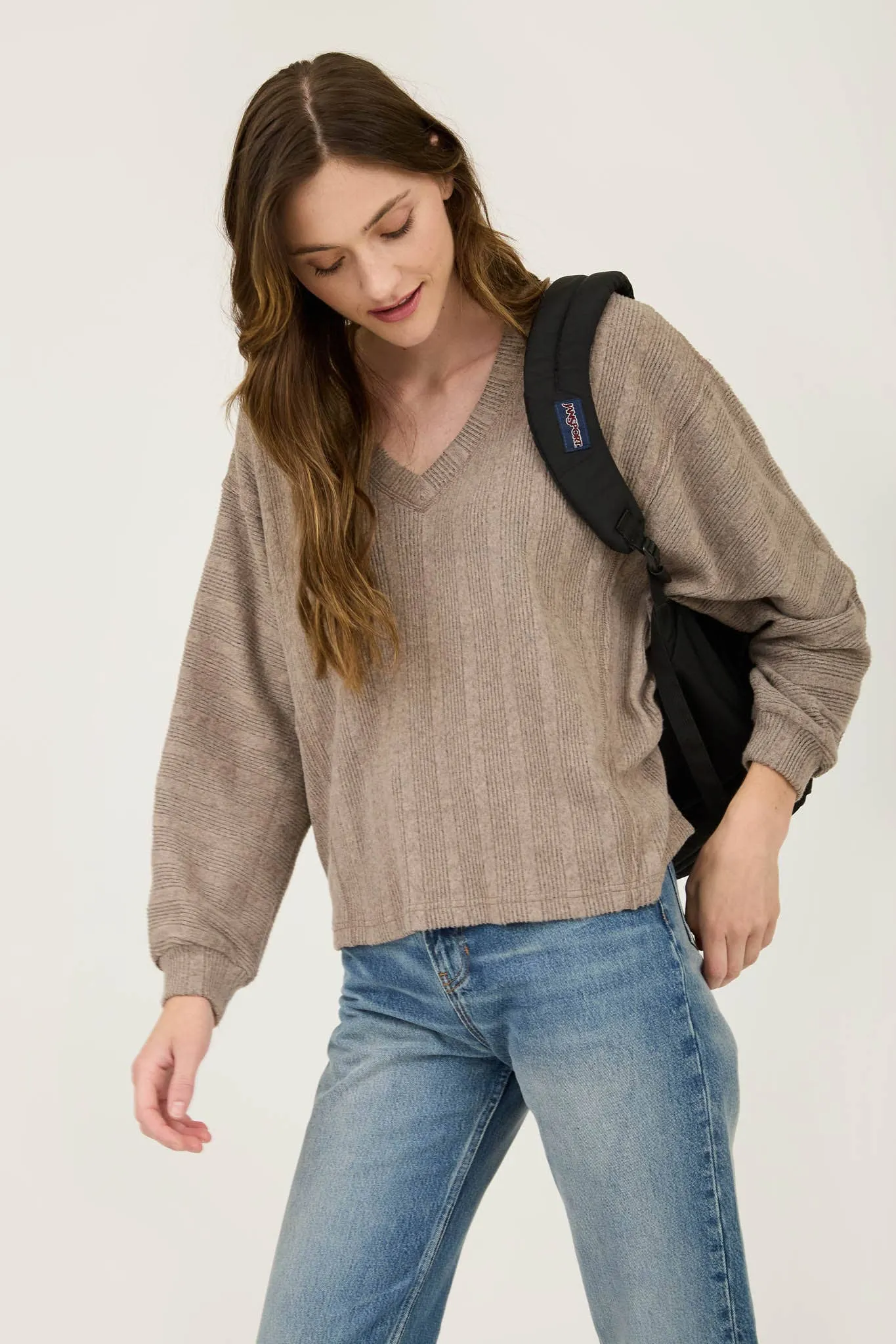 V NECK LONG SLEEVE KNIT TOP